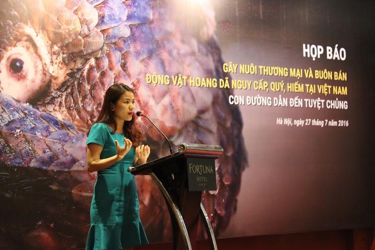 Gây[-]nuôi[-]thương[-]mại[-]và[-]buôn[-]bán[-]ĐVHD[-]nguy[-]cấp,[-]quý,[-]hiếm[-]–[-]Con[-]đường[-]dẫn[-]đến[-]sự[-]tuyệt[-]chủng